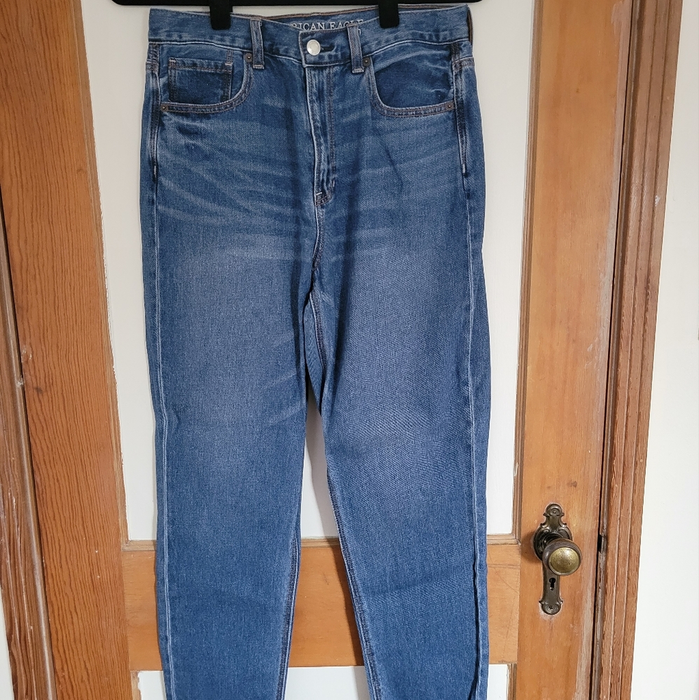 American Eagle Mom Jeans